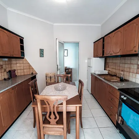 Apartment Estias *